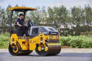 柳工6032E（双驱单振）轻型压路机