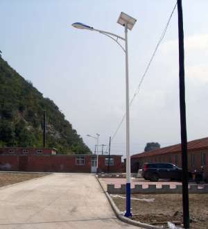 太阳能路灯厂家 户外太阳能路灯直销